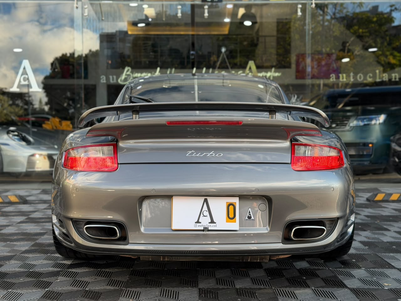 Porsche 911 Turbo Coupé (997.1) - Image 5