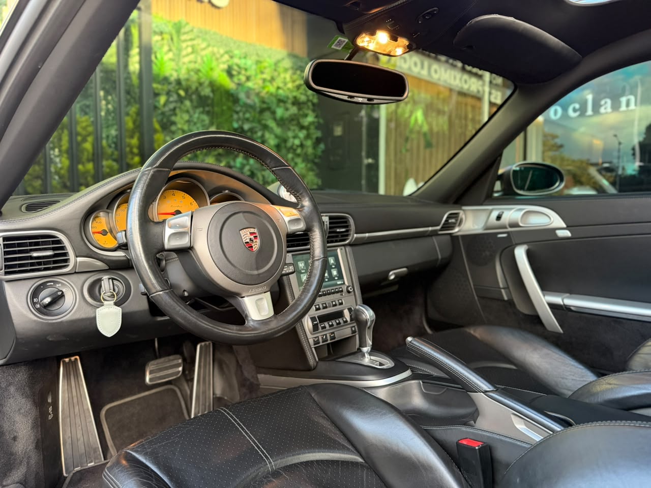 Porsche 911 Turbo Coupé (997.1) - Image 10