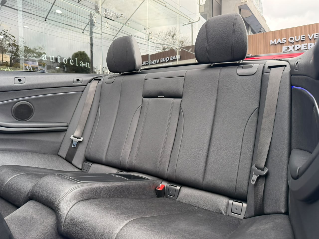 BMW 420i Cabrio (F33) 2018 - Image 15