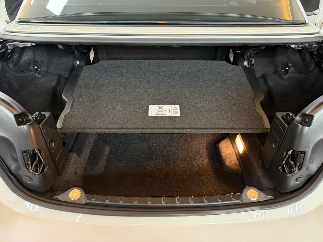 BMW 420i Cabrio (F33) 2018 - Image 20