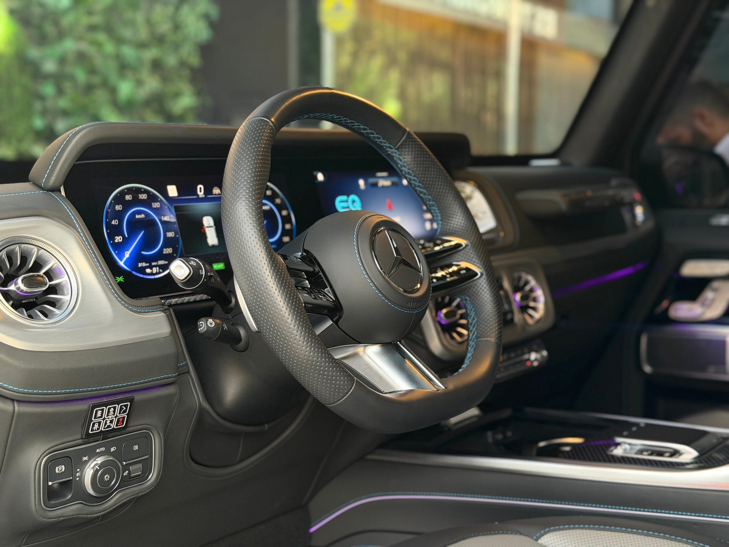 Mercedes-Benz G 580 with EQ Technology 2025 - Image 11