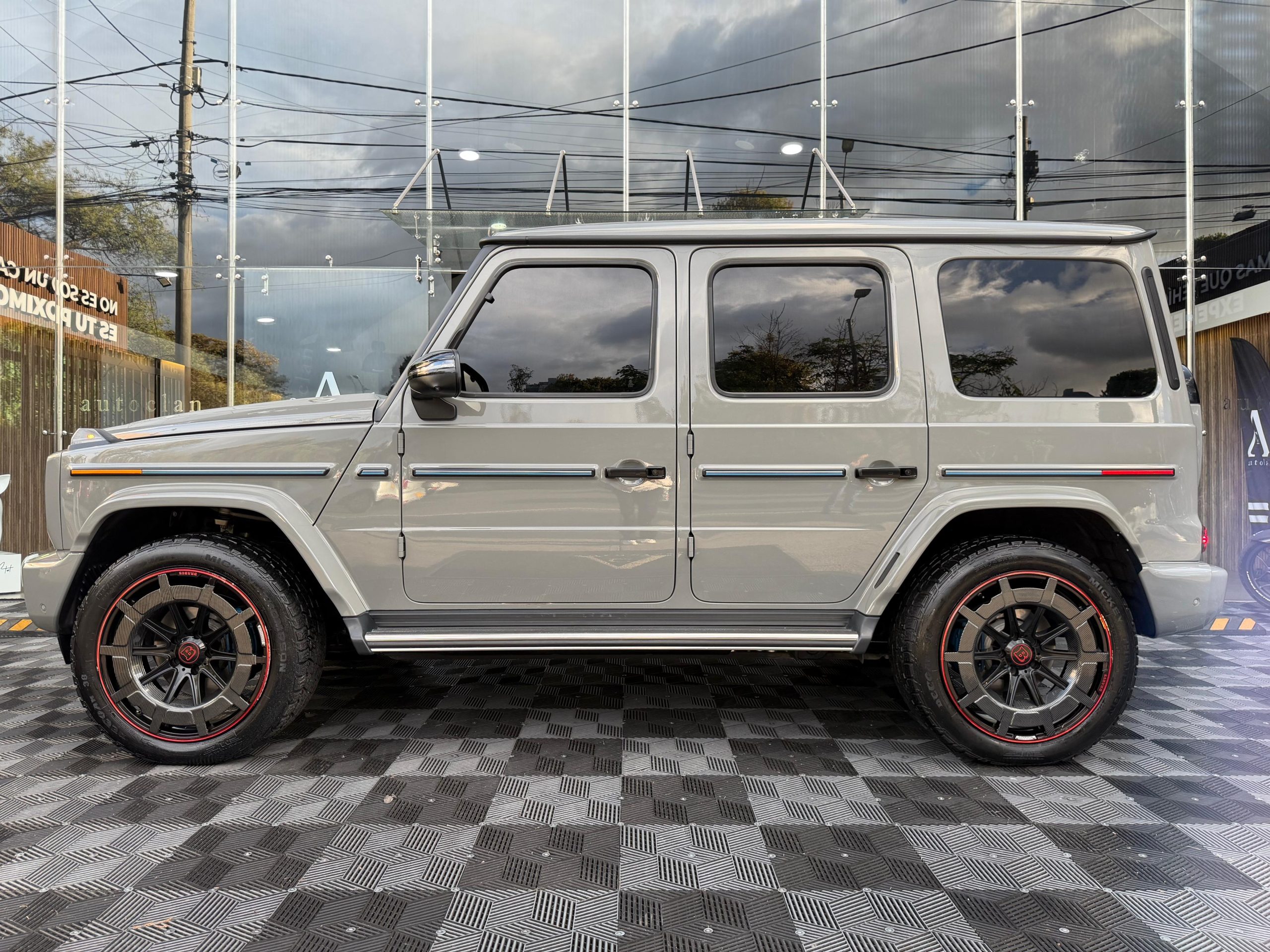 Mercedes-Benz G 580 with EQ Technology 2025 - Image 3
