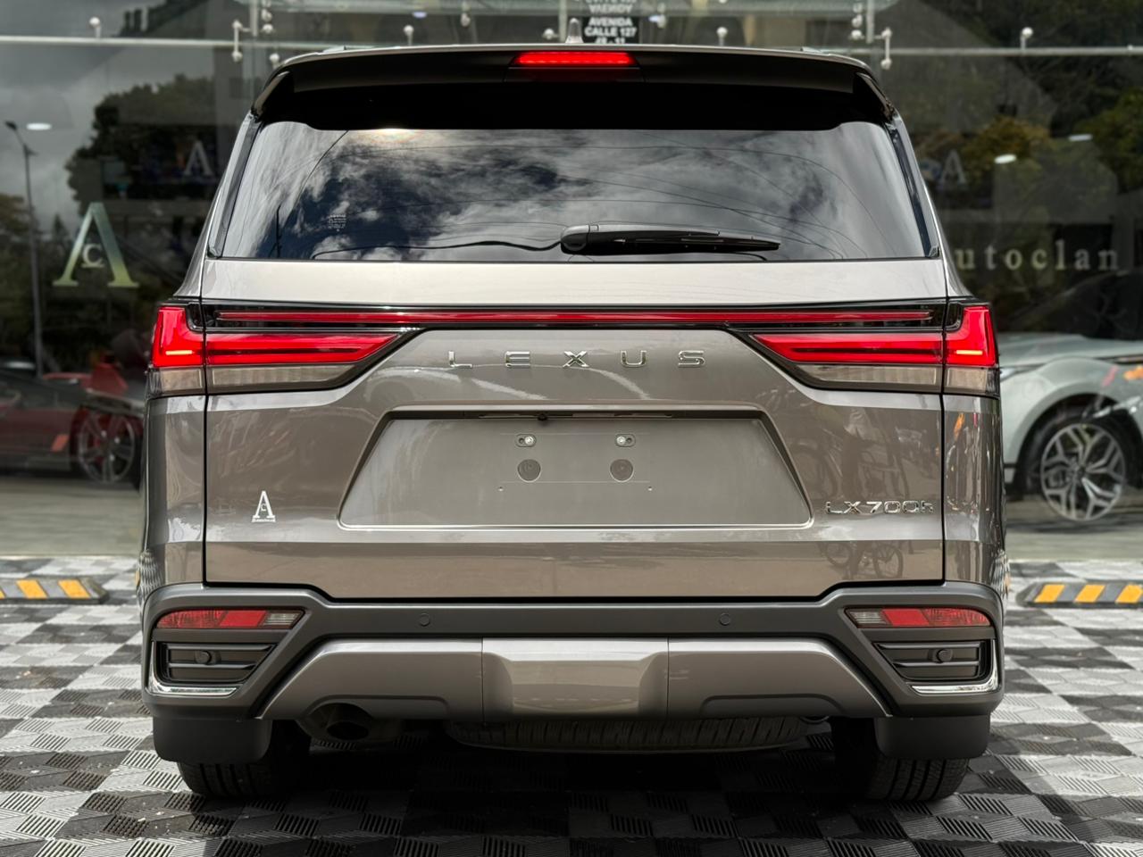 Lexus LX 700h Hybrid 2025 - Image 5